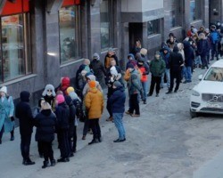 Bancos russos recorrem a sistema chinês após saída de Visa e Mastercard