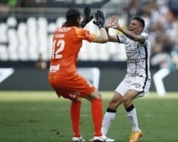 Corinthians volta a jogar bem e vence Botafogo por 3 x 1 no Brasileirão 