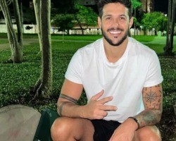 Ex-BBB Rodrigo Mussi segue em estado grave, diz irmão Diogo 