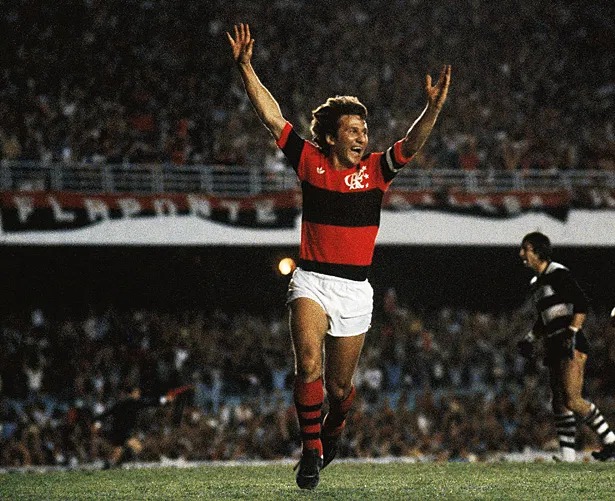 Livro traz 804 gols de Zico. Veja alguns deles, históricos