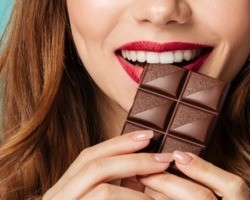 Consumo de chocolate ajuda na redução da pressão arterial