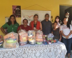 Páscoa Solidária: Unimed Teresina doa alimentos para famílias da zona Sul