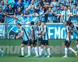 Grêmio volta a vencer o Ypiranga e conquista o título do Campeonato Gaúcho