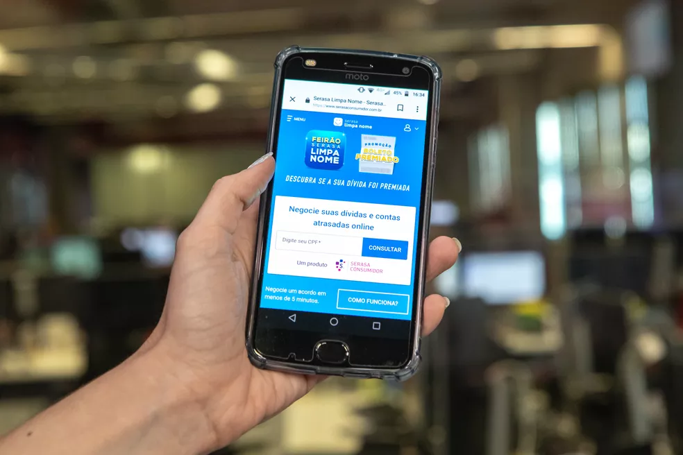 Serasa oferece negociações para quitar dívidas (Foto: Celso Tavares/G1 )Serasa oferece negociações para quitar dívidas (Foto: Celso Tavares/G1 )