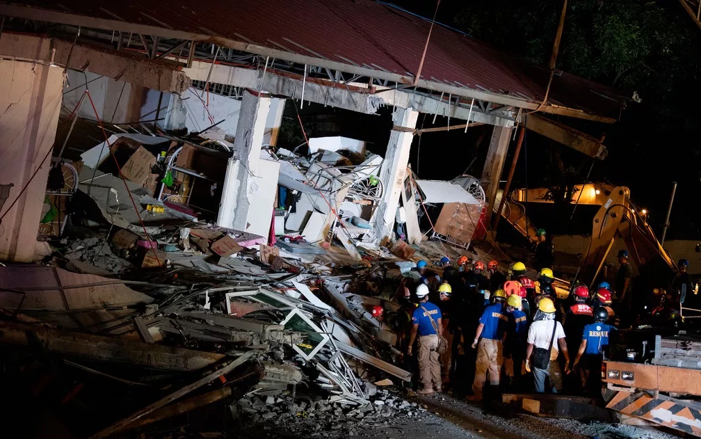 Tragédia natural nas Filipinas deixa 18 mortos e 252 feridos - Foto: ReproduçãoTragédia natural nas Filipinas deixa 18 mortos e 252 feridos - Foto: Reprodução