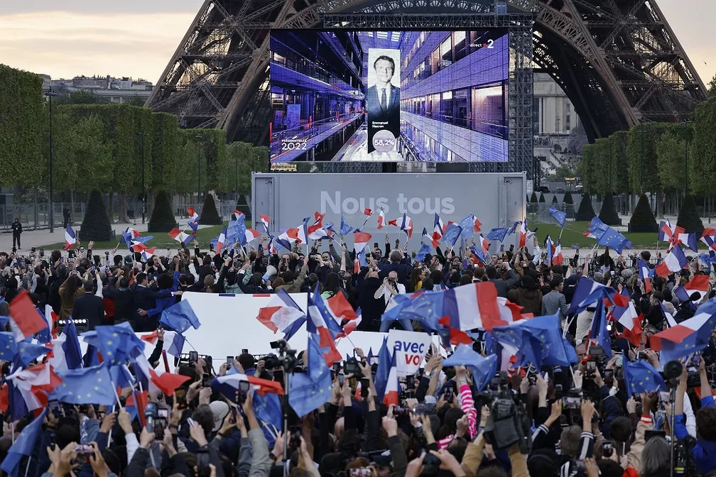 Emmanuel Macron vence Marine Le Pen na França, indicam projeções  (Foto: Ludovic Marin/ AFP)