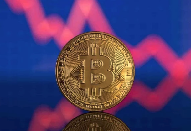 Bitcoin cai 57% e fica abaixo de US$ 30 mil, menor valor em 10 meses- Foto: Reprodução