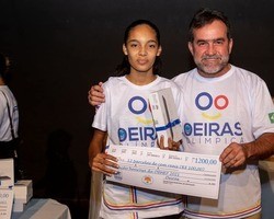 Oeiras presenteia alunos premiados na OBMEP com tablets, notebooks e bolsas