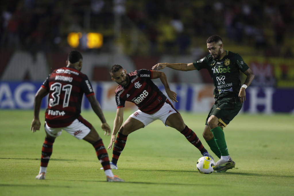 Flamengo venceu o Altos por 2 a 0 em Volta Redonda Foto: Gilvan de Sousa 