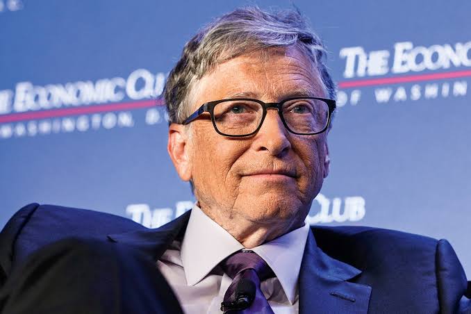 Bill Gates falou que está sentindo sintomas leves da Covid. (Foto: Alex Wong - Getty Images - AFP)