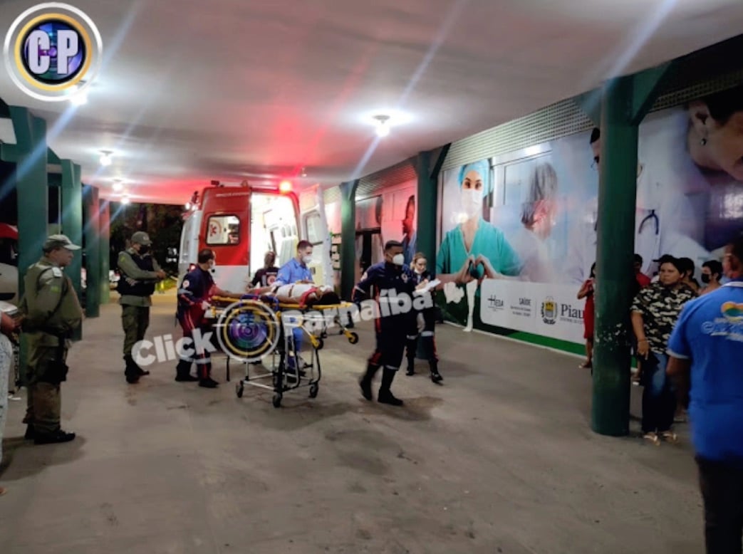 Vítima foi encaminhada para o Hospital Estadual Dirceu Arcoverde - Foto: Click Parnaíba