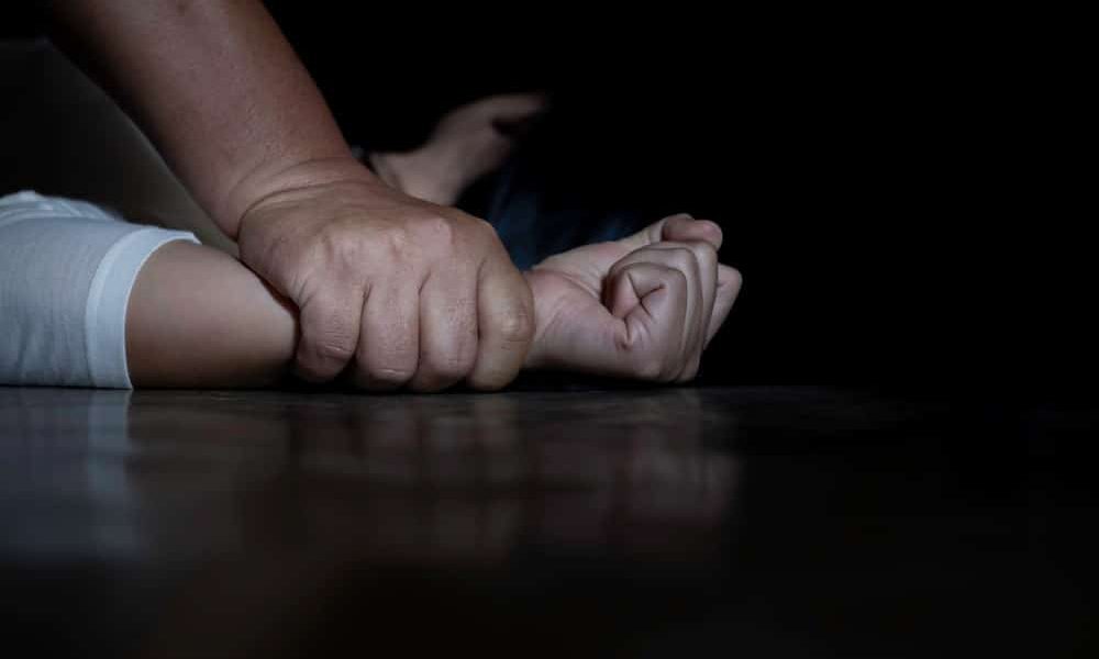 Pai foi condenado por estuprar a próprio filha dos 6 aos 12 anos 