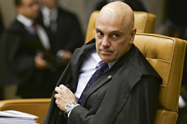 Ministro Alexandre de Moraes diz que "a internet deu voz aos imbecis” (Foto: Divulgação)