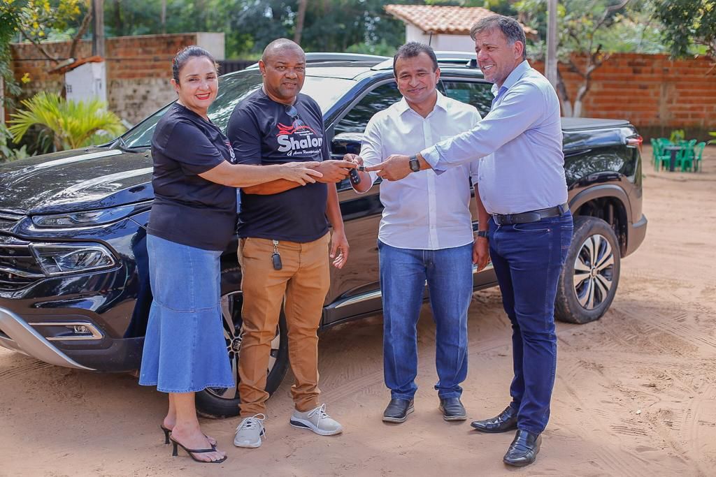 Associação Filantrópica Shalom recebe automóvel comprado com emenda do deputado federal Fábio Abreu (PSD)