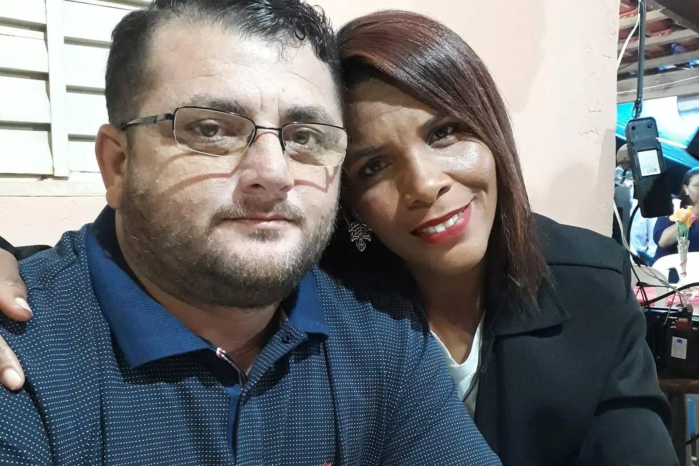 Casal morreu asfixiado após colocar churrasqueira em quarto para se esquentar 