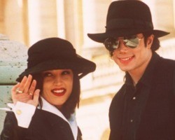Michael Jackson e Lisa Presley se casam e terão união conturbada