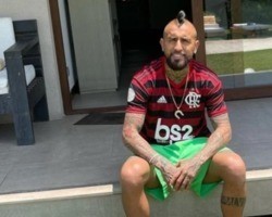 Flamengo e Vidal avançam as conversas e acordo fica para junho