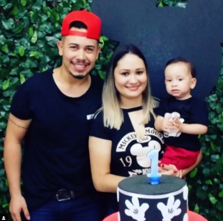 Cantor, esposa e o filho morreram no acidente - Foto: Reprodução