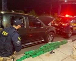 PRF apreende 50 Kg de maconha transportada em carro de família no Piauí