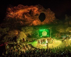 Festival Ópera da Serra da Capivara volta com homenagem a Niède Guidon 