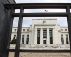 Juros dos Estado Unidos têm maior alta em 22 anos, anuncia Fed