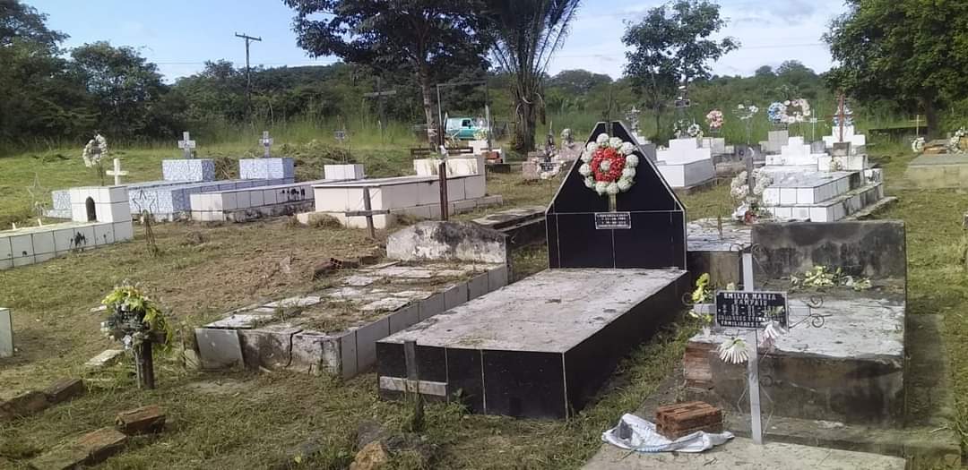 Cemitérios são limpos visando a visitação do Dia das Mães em Monsenhor Gil - Imagem 1