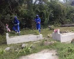 Cemitérios são limpos visando a visitação do Dia das Mães em Monsenhor Gil