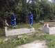 Cemitérios são limpos visando a visitação do Dia das Mães em Monsenhor Gil