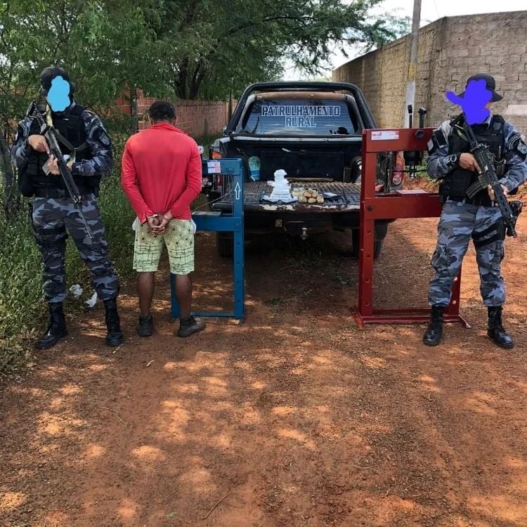 Polícia desarticula laboratório de drogas em casa na zona rural de Picos (Foto: Divulgação)