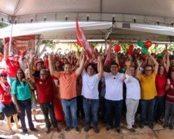 Pré-candidato Rafael Fonteles visita municípios de Nazária e Palmeirais 