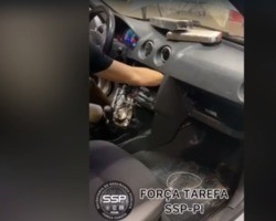 Homem é preso com drogas escondidas em painel de carro em Teresina; vídeo!