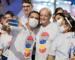 Pré-candidato Sílvio Mendes participa da Caminhada da Fraternidade