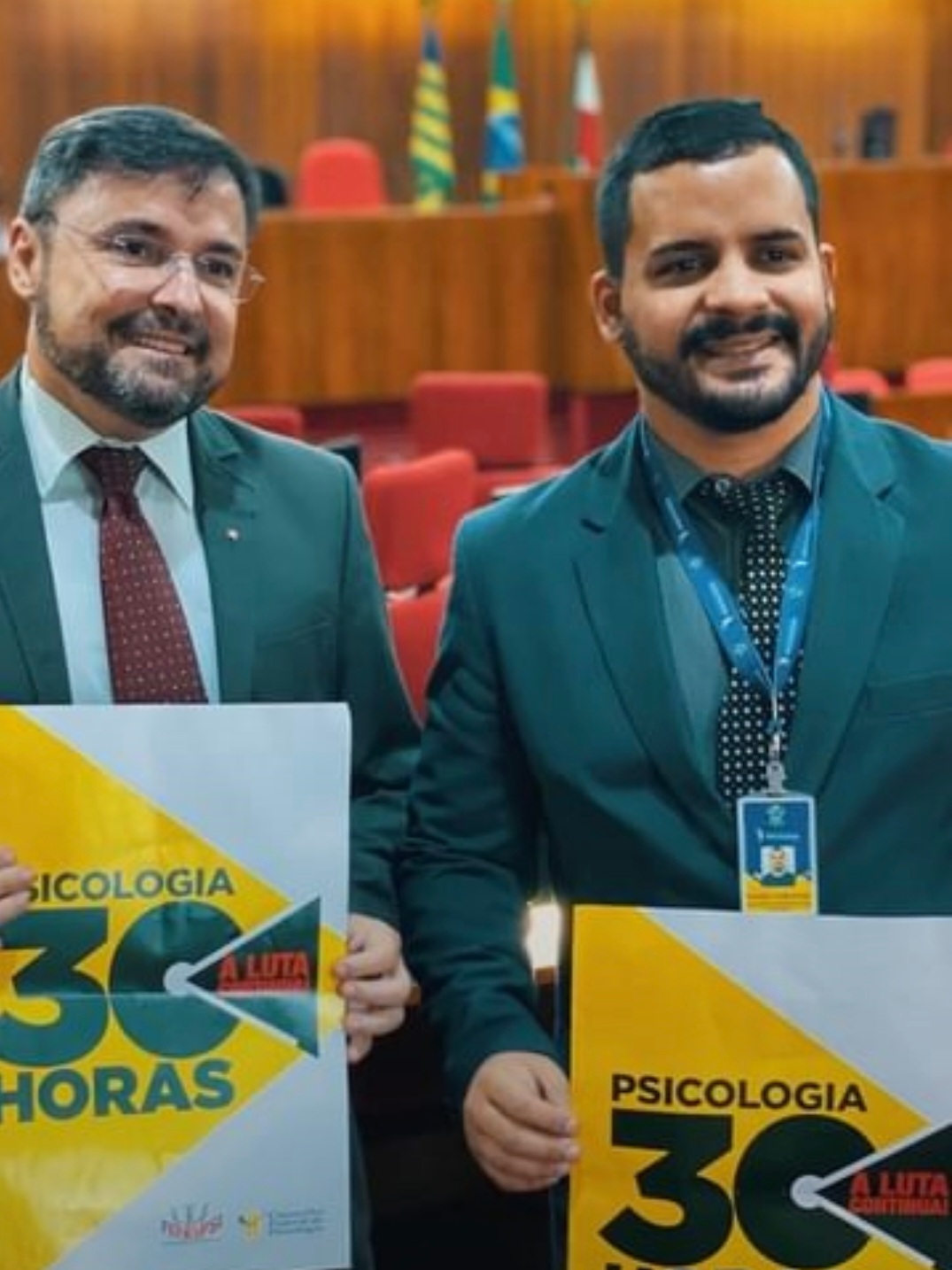 Fábio Novo e Rodrigo Damasceno após aprovação de projeto que beneficia psicólogos do Piauí