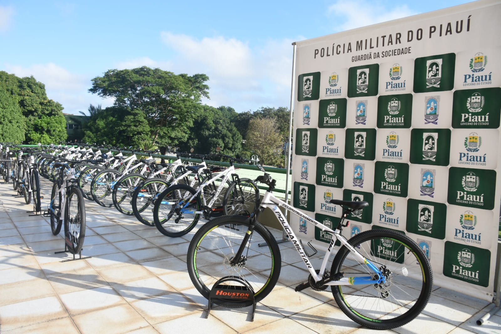 Entrega de bicicletas para Polícia Militar (Paulo Barros)