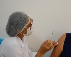 FMS abre posto de vacina em Teresina na sexta e sábado. Veja onde!