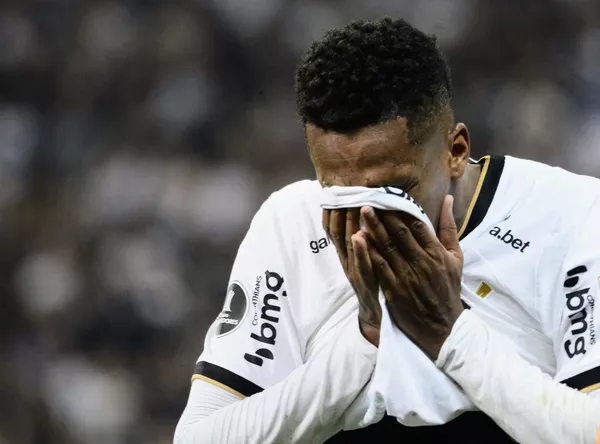 Corinthians e Jô perdem ação contra o Nagoya Grampus (Foto: Divulgação)
