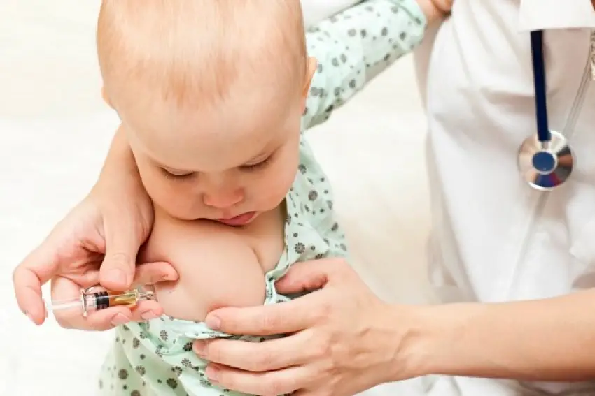 Bebês a partir de 6 meses podem ser vacinados contra covid-19 nos EUA | foto: Thinkstock