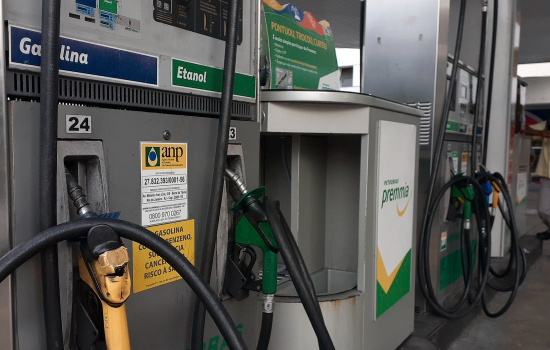 Petrobras reajusta preço da gasolina em 5,18% e do diesel em 14,25%