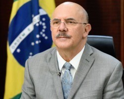 Ex-ministro Milton Ribeiro e pastor são presos pela Polícia Federal