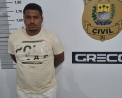 Homem é preso com cocaína em carro blindado no Parque de Exposições