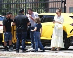Ben Affleck surge chateado após filho de 10 anos bater Lamborghini; vídeo