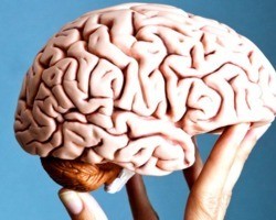 Estudo: Covid-19 pode aumentar risco de Alzheimer, Parkinson e AVC