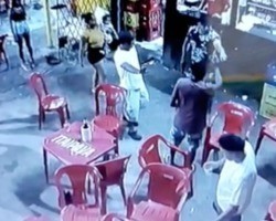 Homem saca arma e ameaça atirar em cliente de restaurante em Teresina