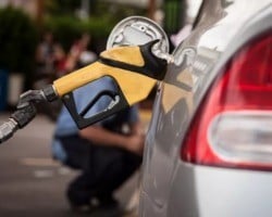 Preços da gasolina e do diesel caem em estados que reduziram ICMS