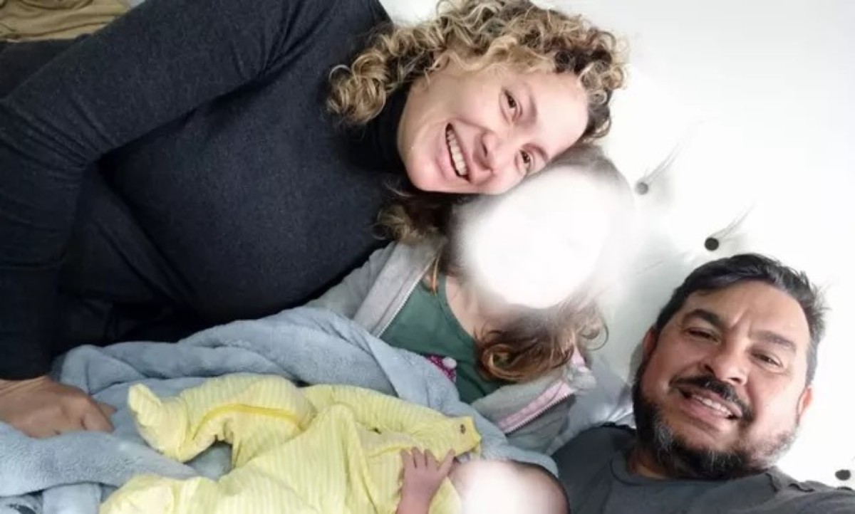 Pamela viu o marido ser assassinado a tiros durante festa (Foto: reprodução)