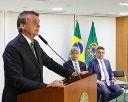 Bolsonaro e Ciro irão ao Congresso para promulgação da Emenda dos Auxílios