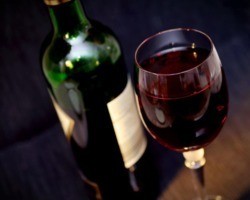 Duas taças de vinho por semana são o suficiente para alterar cérebro