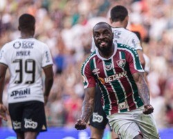 Fluminense goleia o Corinthians por 4 a 0 no Maracanã