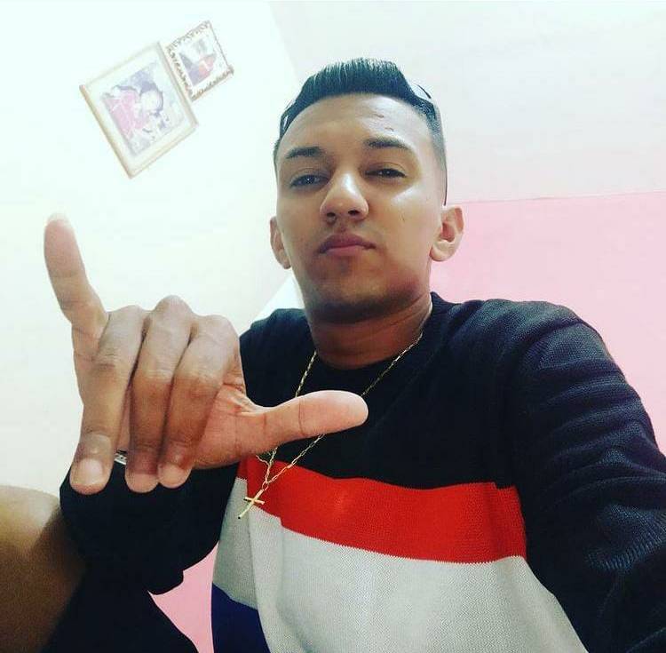 Jovem é assassinado a tiros dentro de oficina na zona Norte de Teresina (Foto: Reprodução/ WhatsApp)