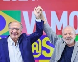 PT oficializa candidatura de Lula e já traça planos para segundo turno